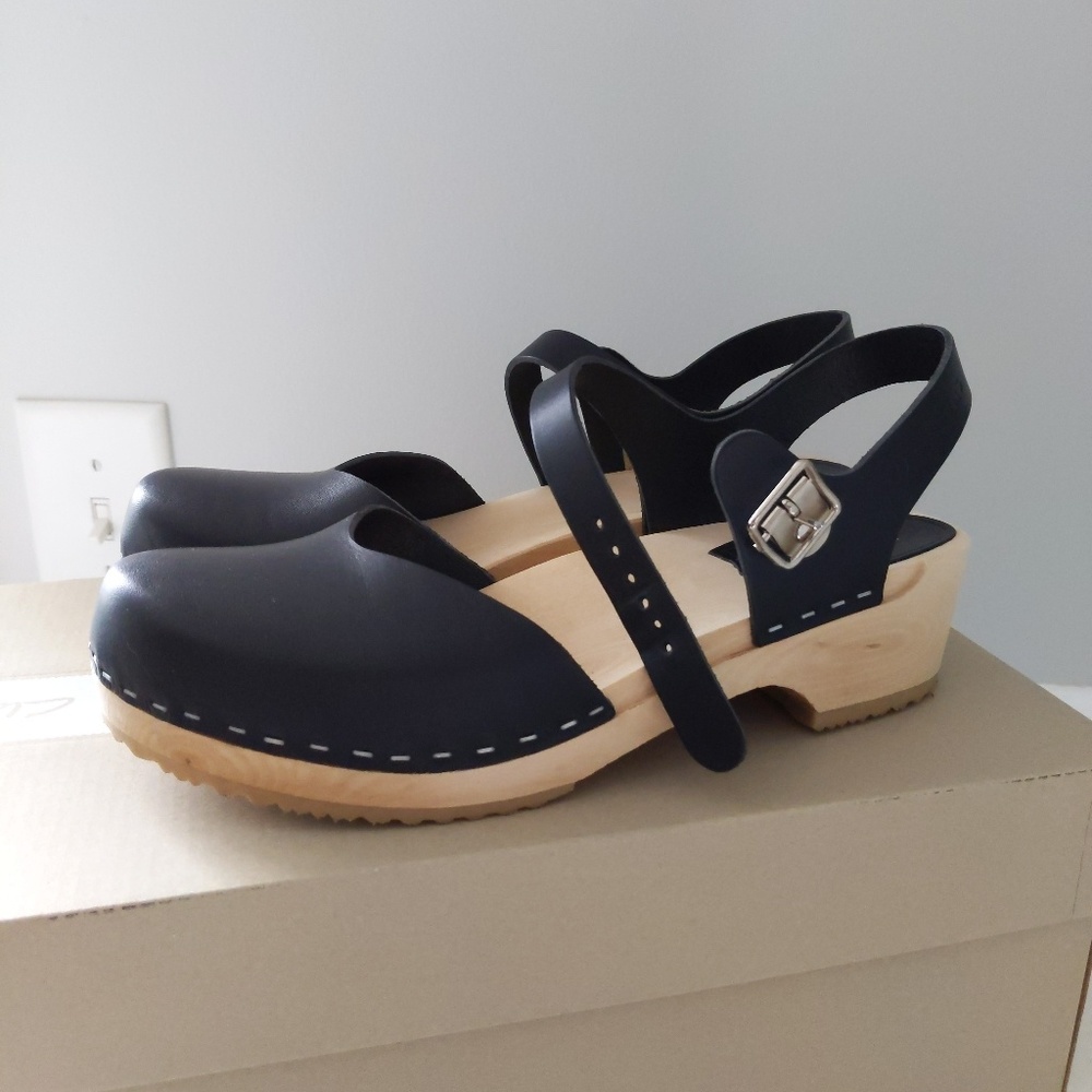Black Swedish Hasbeens sz 9.5